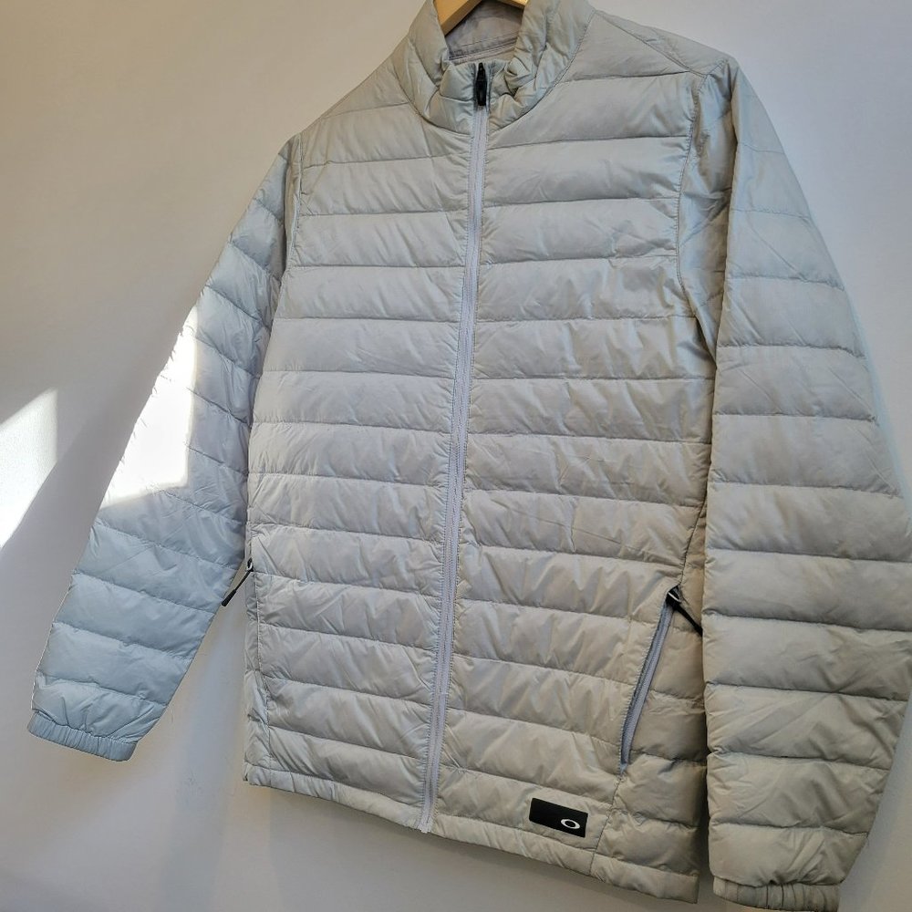 Oakley Men's Lightweight Down Jacket (Duck Down) Sz. S (slim regular)